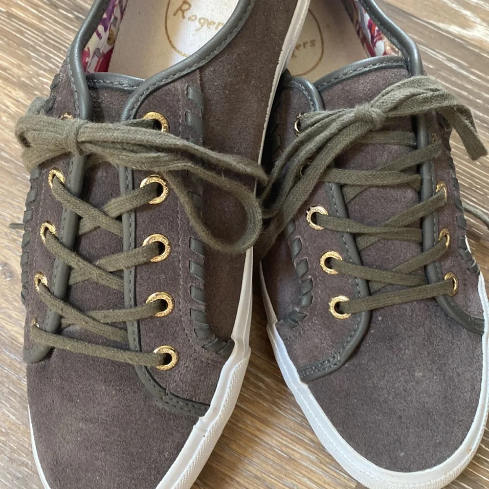 Jack Rogers woman’s brown sneakers, size 8.5